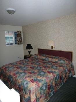 Airport Inn Lakeside Winfield Exterior foto